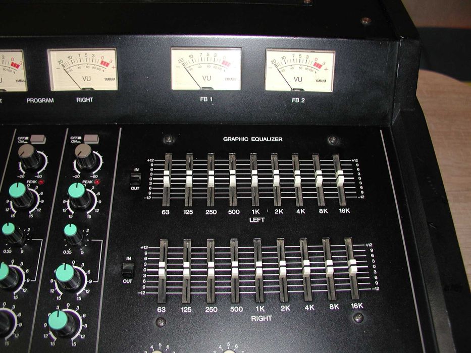 mixer amplificat Yamaha EMX300 cu FX