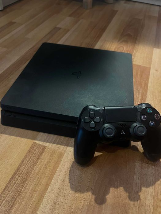 PS 4 cu 1 controller si 3 jocuri originale