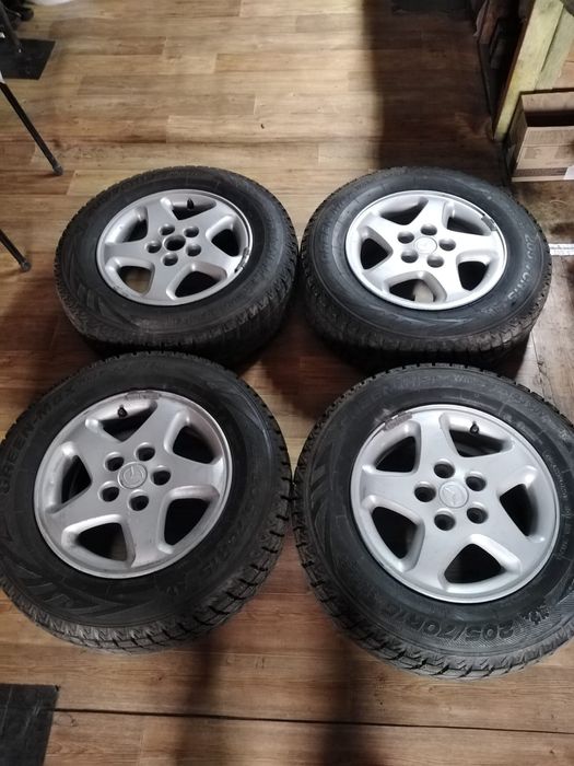 Комплект зимней резины с дисками.