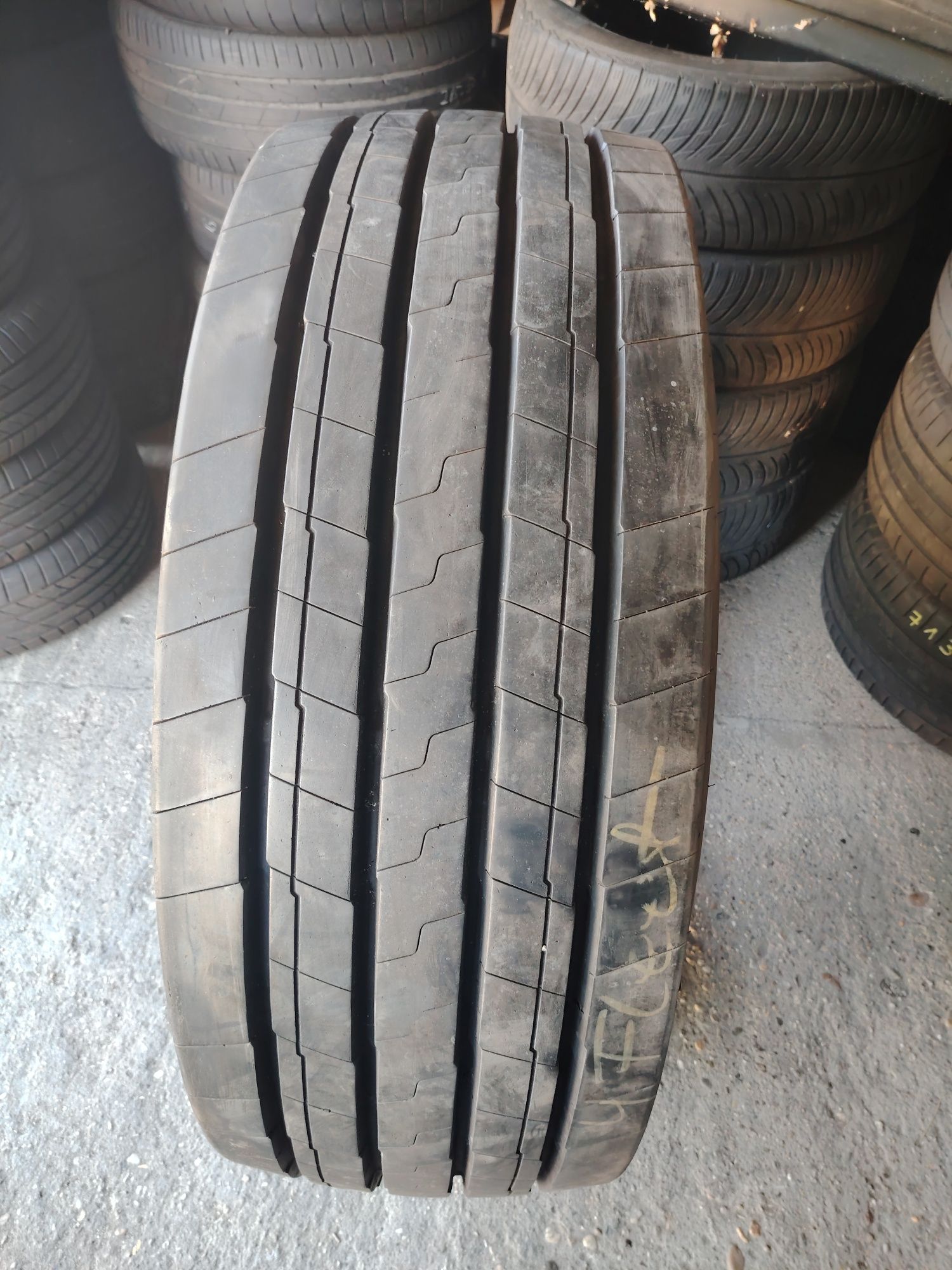 385/65 R22,5 Goodyear Kmax T DOT 2023 ca și nou 16 mm