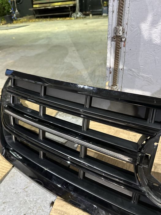Grila cu LED VW Touareg 2025