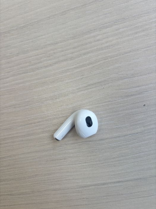 Airpods 3 casca stanga + case. Model A2566