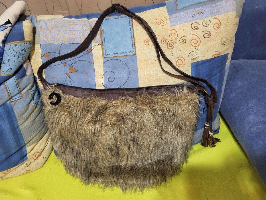 Кафява голяма кожена чанта