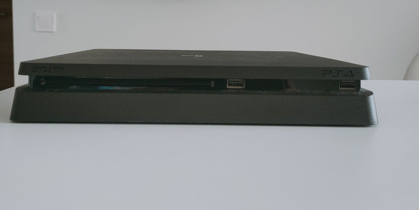PlayStation 4 Slim 500GB