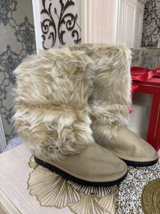 Продаются новые угги