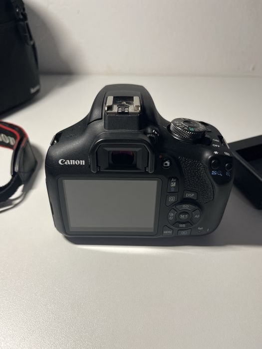 Vând Canon EOS 2000D – stare excelentă!