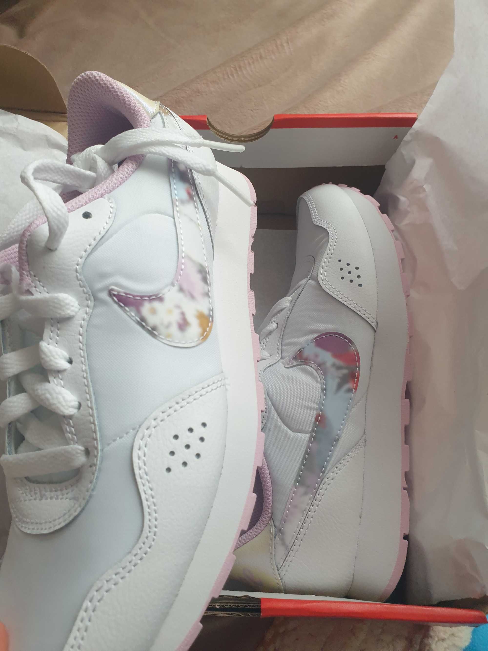 Nike  MD Valiant FLRL marimea 36.5