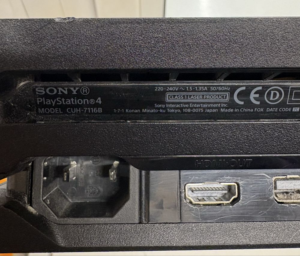 PS4 PRO памет 1 TB