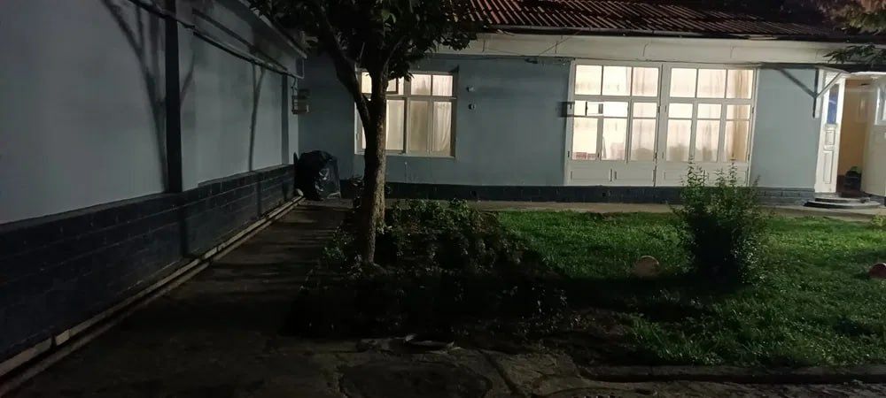 Ховли сотилади Чилонзор катта козирабод 3.8 сотих ховли