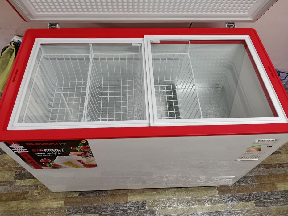 Морозильник ларь "SHIVAKI SFC137 " Frigo cool (Белый/красный)