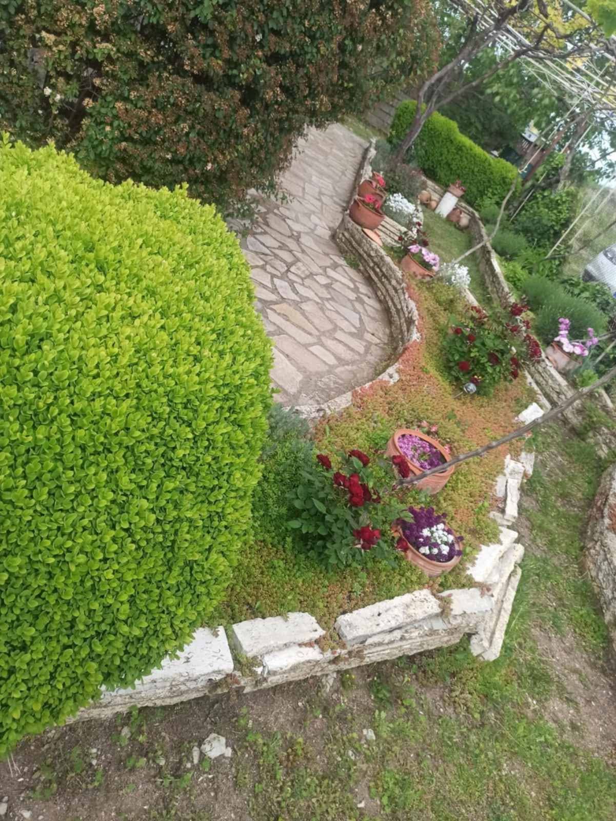 Двуетажна вила в с.Топола, общ. Каварна