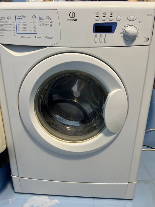 Стиральная машина Indesit WISE 10 (неисправная)