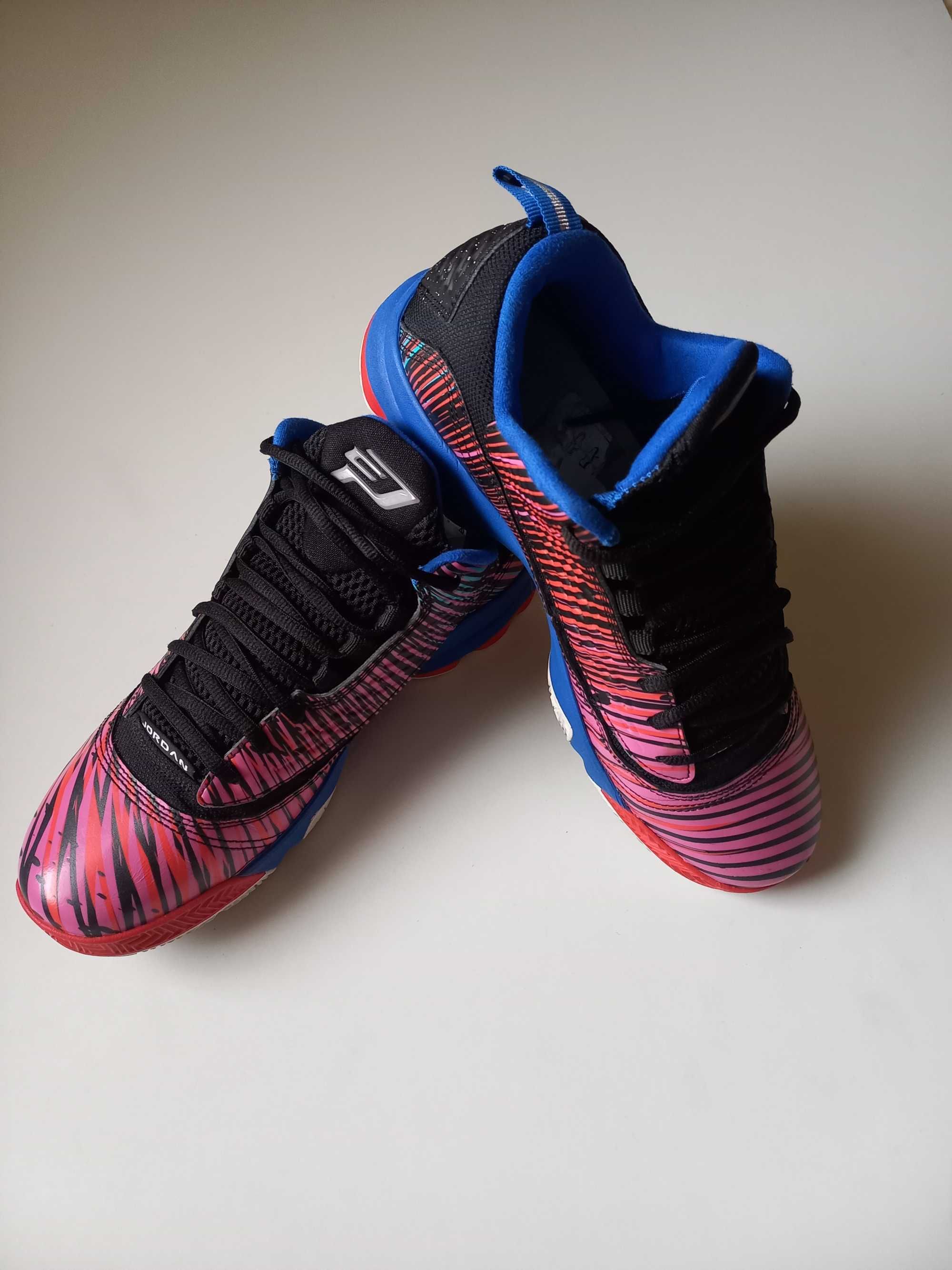 Jordan Chris Paul 3.VI AE Supernova оригинални маратонки