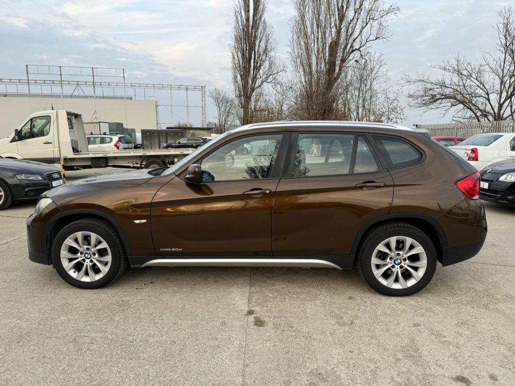 BMW X1. Este bine  întreținută . Vând sau schimb doar cu Dacia Dustar