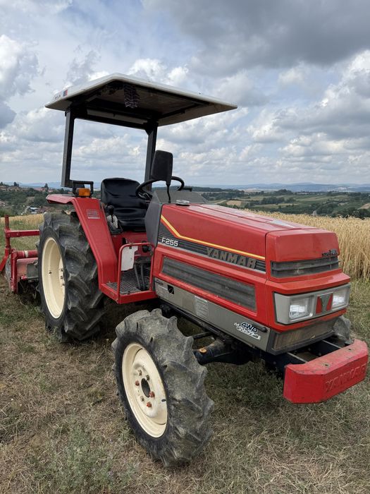 Tractor yanmar F255