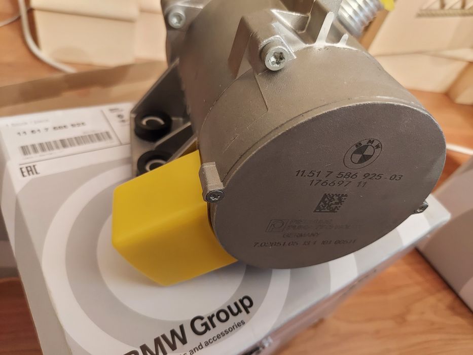 Помпа водяная в оригинале на BMW, n52 мотор,e70,e60,e90,f10,bmw X5