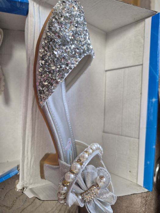 Детские туфли для девочки