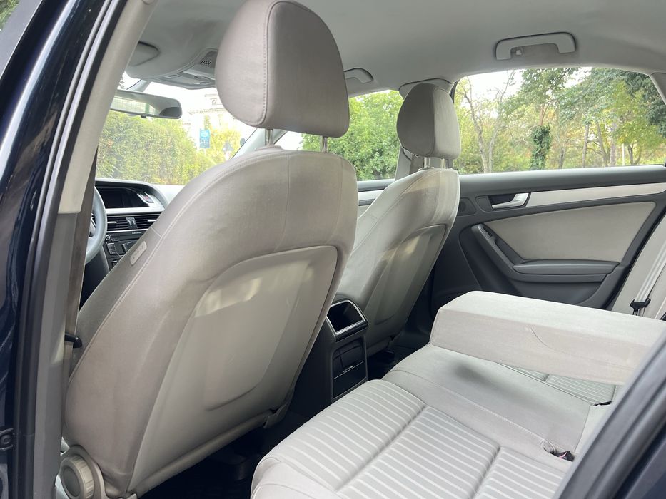 •Audi A4 B8 2009 2.0TDI Berlina•