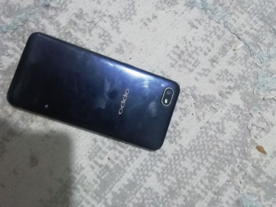 Продам оппо а1к хороший телефон