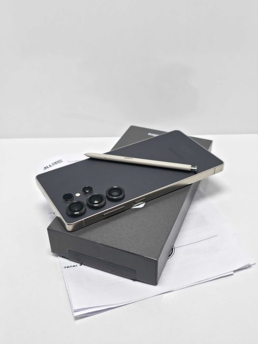 Samsung S25 Ultra 256GB Titanium Black•Гаранция