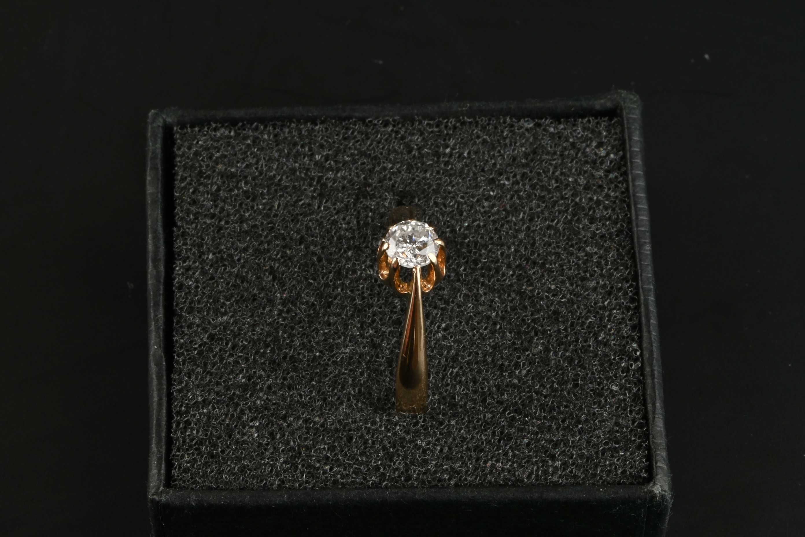 Златен Годежен Пръстен Злато 585 (14К) с Брилянт (диамант) 0.45 каратa