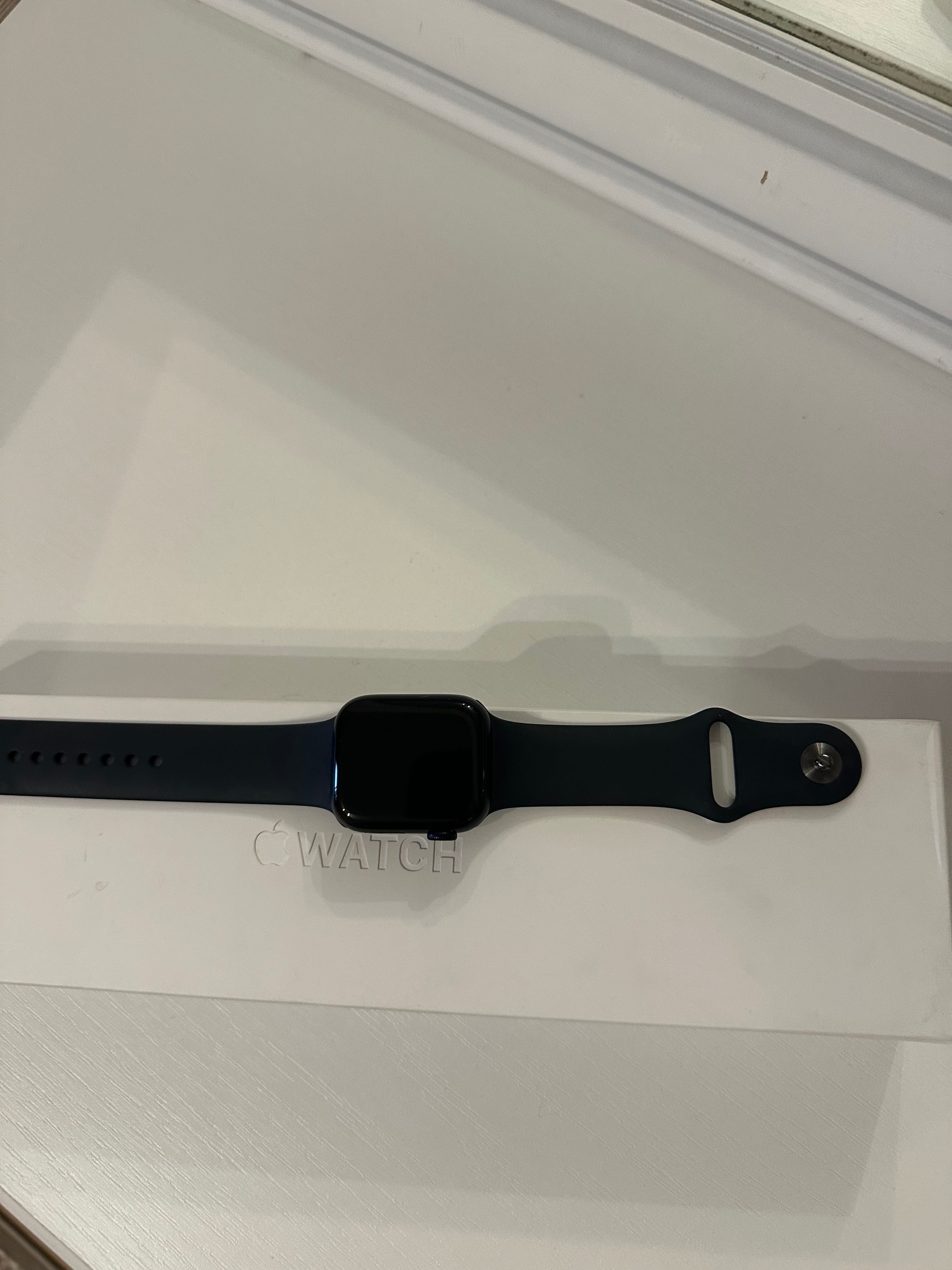 Продаю Apple Watch 7