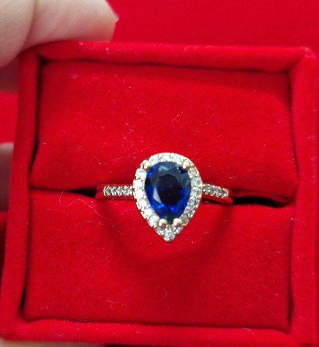 GR48, inel placat aur 18k,nou/marcat, zirconiu alb/safir, deosebit
