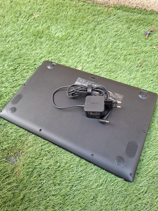 Laptop ASUS ca nou