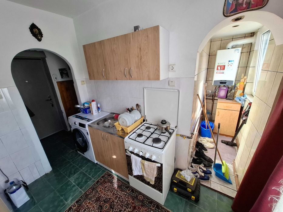 Vand apartament  an zona 13 Decembrie
