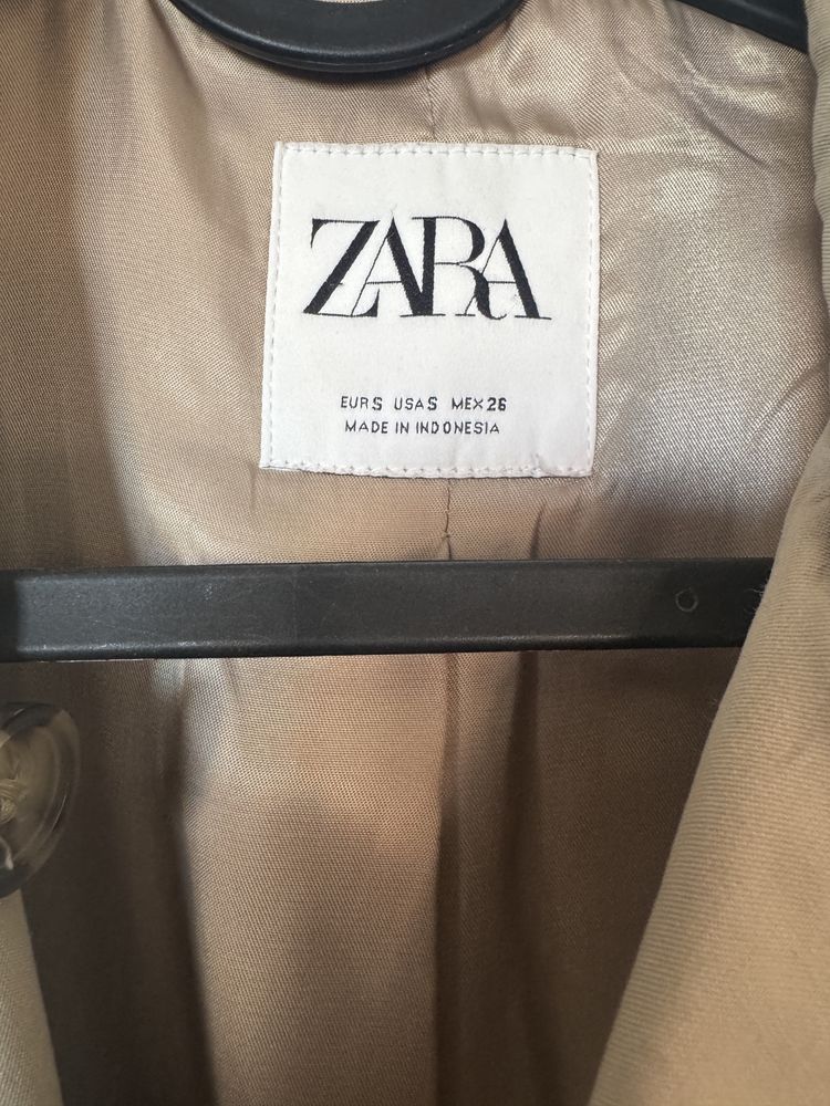 Тренчкот Zara нов с етикет