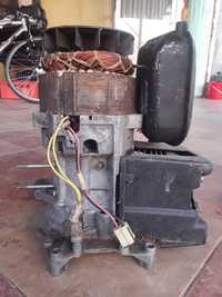 Generator electric pe benzina  -1,1kw propus ptr.dezmembrare.functiona
