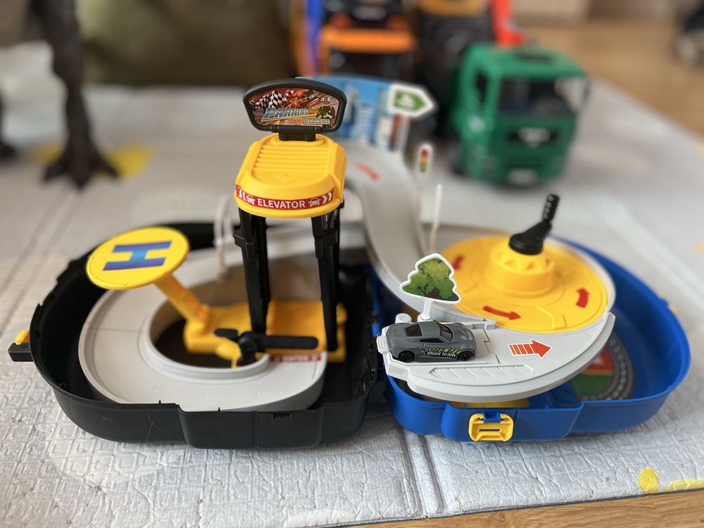 Писти  Hot Wheels