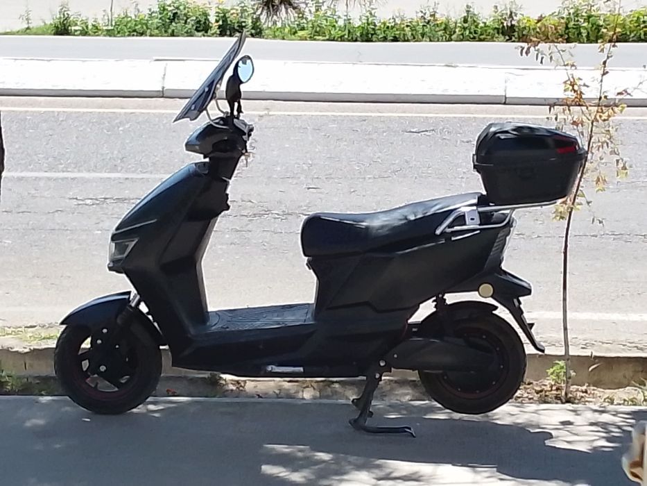 Скутер Yadea сотилади