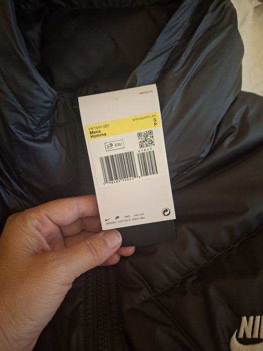 Geaca puffer nike de barbati noua cu etichetă