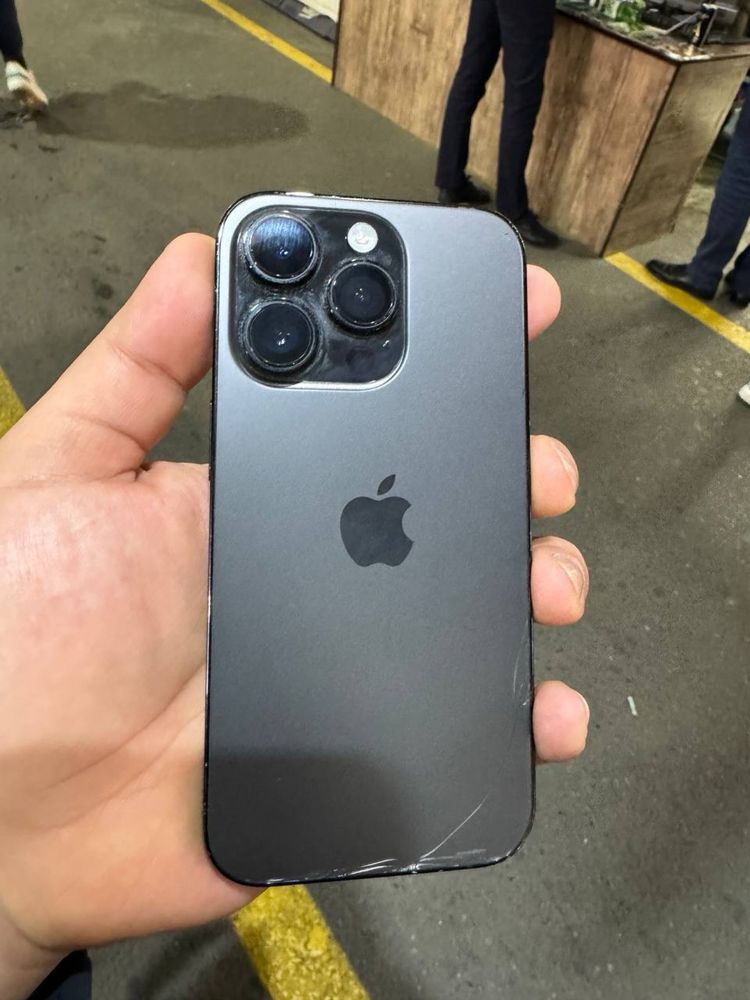 Iphone 14 pro 256 gb black.