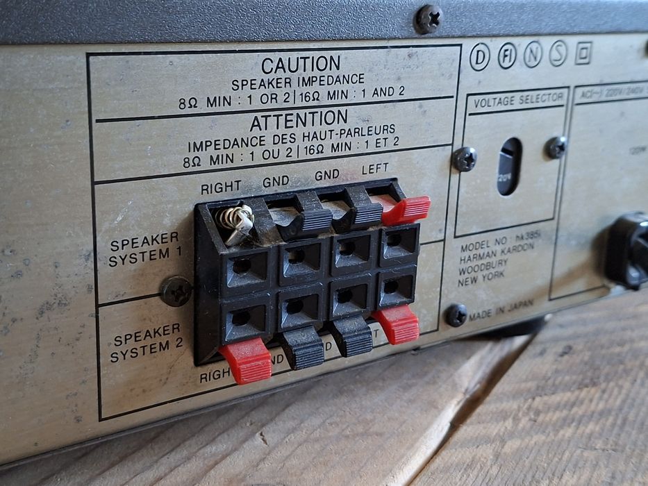 Harman Kardon HK385i amplificator