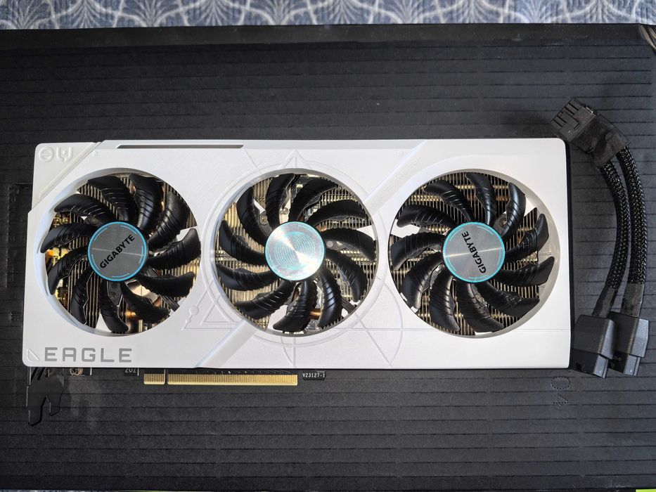 Gigabyte GeForce RTX 4070 SUPER EAGLE OC ICE 12GB