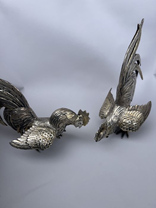 Cocosi vintage din argint masiv