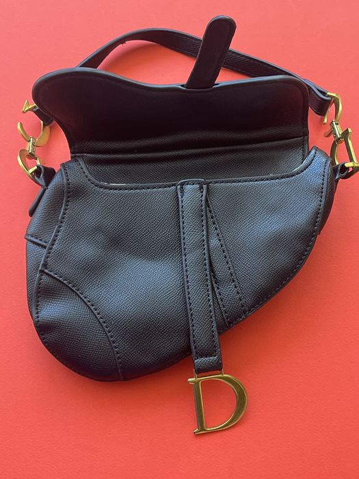 Дамска малка чанта CD Black Grained Calfskin Leather Saddle Bag