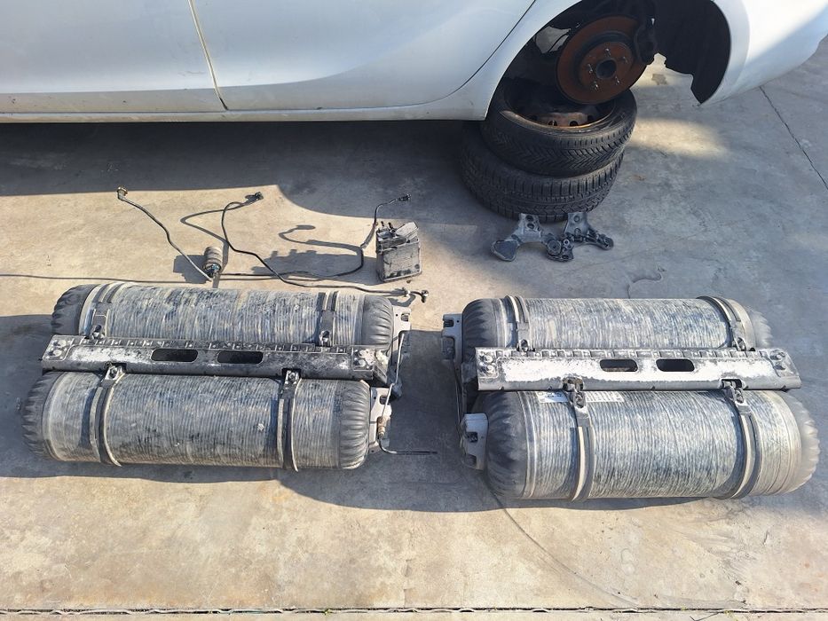 CNG - 4бр. метанови бутилки от Opel Zafira C