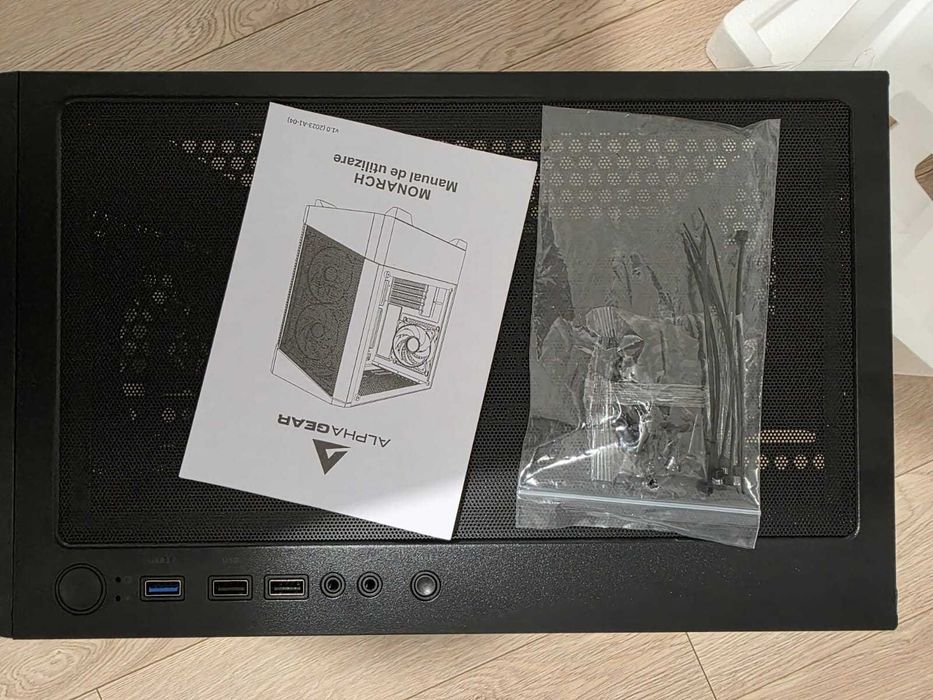 Carcasa ALPHAGEAR Monarch RGB black [ AG-MONARCH-MESH-BK ]