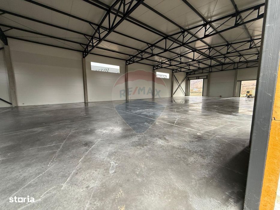 Hala industriala, de inchiriat– 600 mp utili, 1200 mp teren