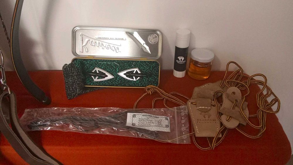 Set complet de arc + accesorii și săgeți - Vânătoare sau sport - Nou