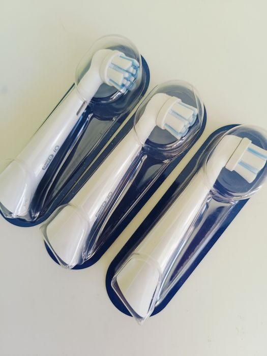 Capete rezerva Oral B iO Gentle care