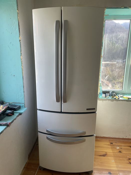 Голям хладилник Hotpoint Ariston Quadrio