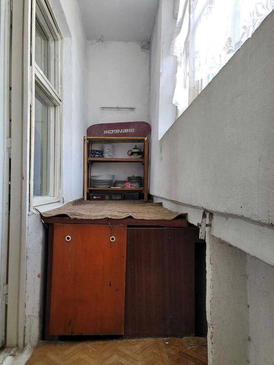 Продаётся 1/1/9 в Бектемирском районе, м-в Водник-1,  Поликл-ка, Макро