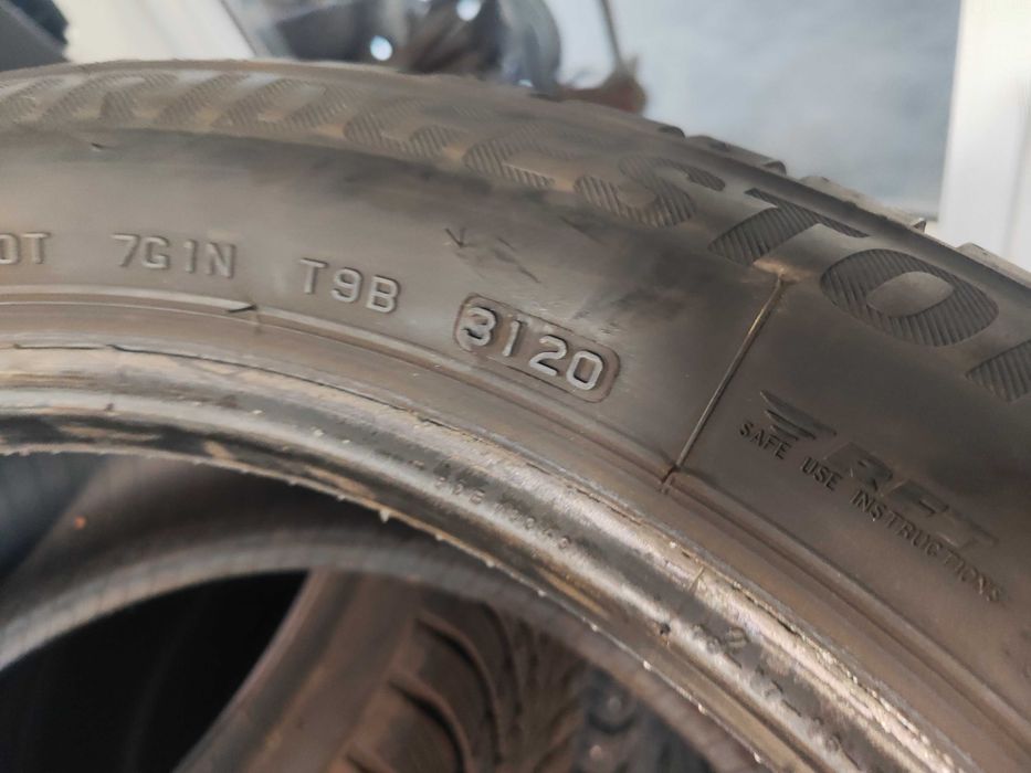 2бр.зимни гуми 225/50/18 Bridgestone