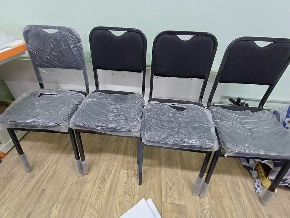 Стуллар сотилади.