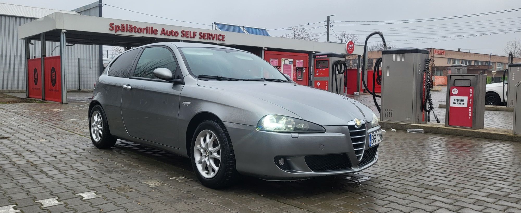 Vând Alfa Romeo 147 Facelift