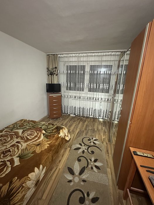 Inchiriez garsoniera George Enescu